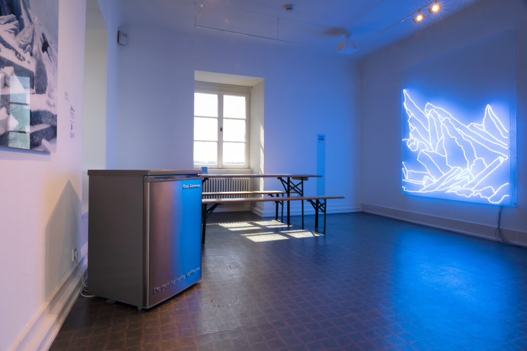 Fridge with beer-garden tables, Museum Villa Rot, 2019