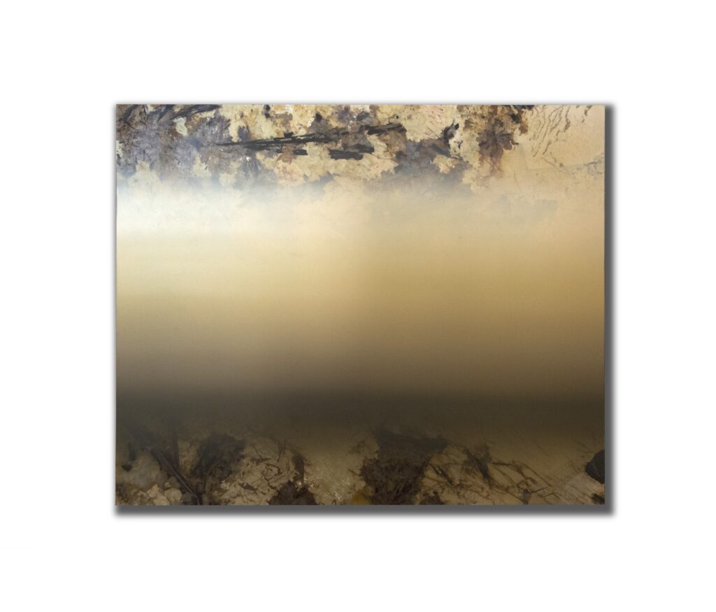 Storm on the Hudson River, 2016. Brown marble slab, airbrushed gradient, clear epoxy resin, 62 × 77.5 cm.