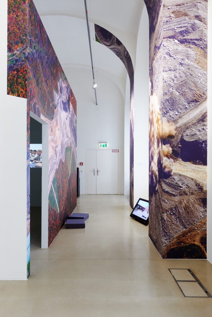 Social Glitch, Kunstraum Niederösterreich, Vienna, 2015–16. Photo: Eva Würdinger.