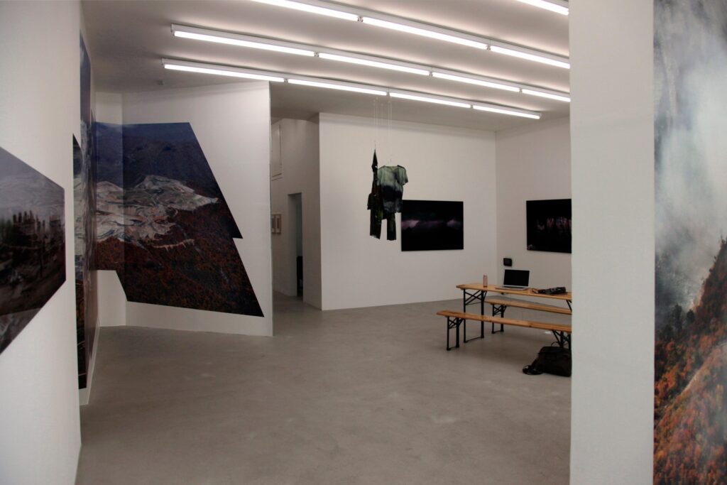 From Copernicus to Cyberspace, Galerie Heike Strelow, Frankfurt, 2012.