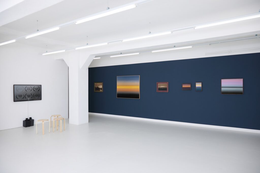 Wasted Sunsets, Galerie Heike Strelow, Frankfurt, 2023.