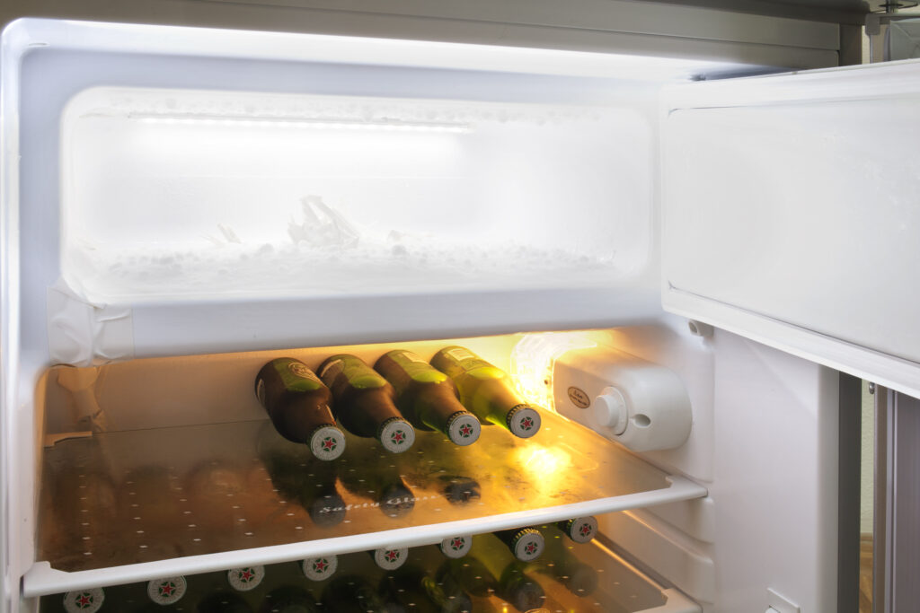 Fridge open, Kunsthal Rotterdam, 2015. Photo: Jan Adriaans and Job Janssen