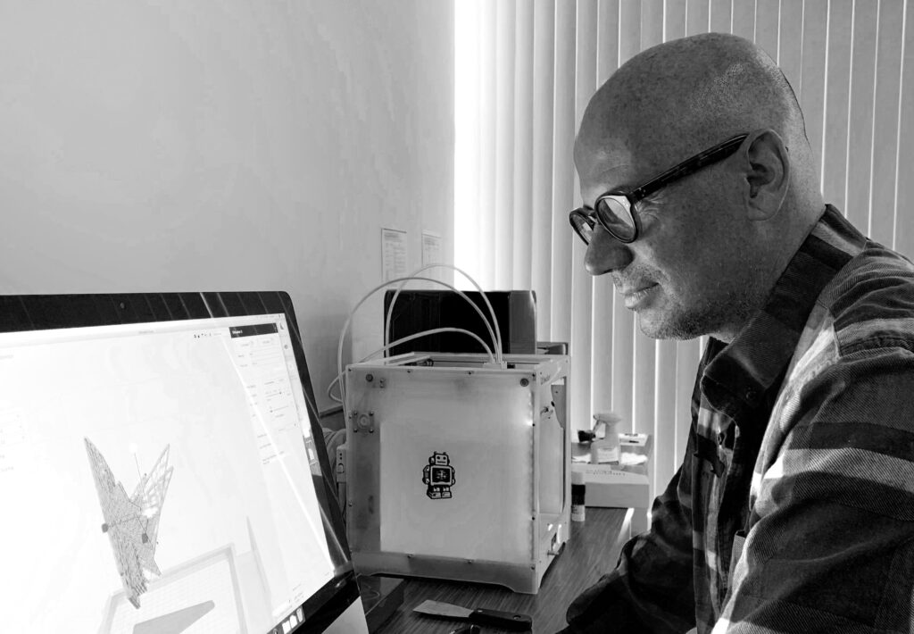 Mathias Kessler, Mathias Kessler with the 3D printer in the New York studio.